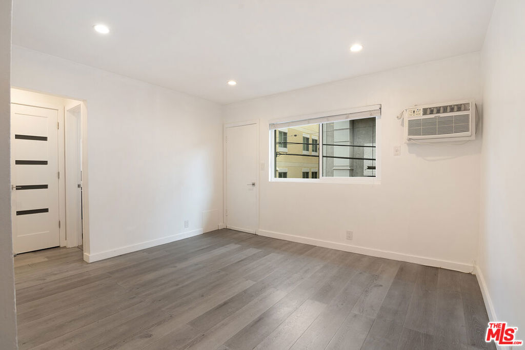 514 S Mariposa Avenue Property Photo 16
