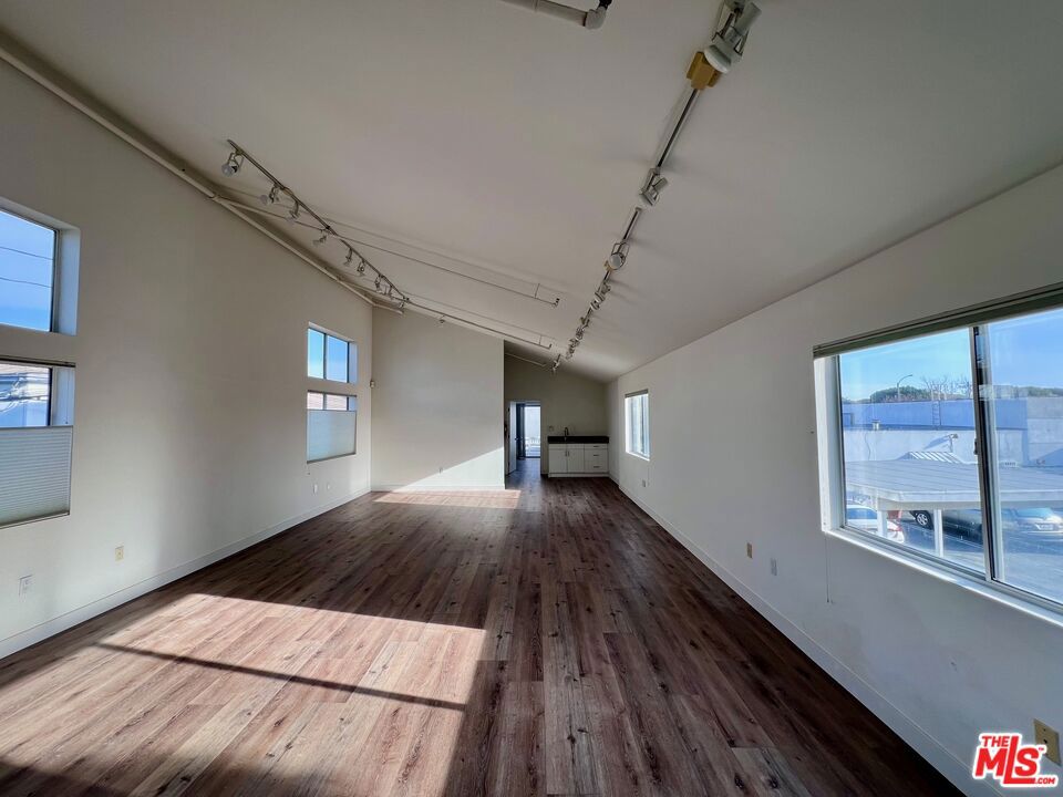 1309 Pico E Property Photo 2