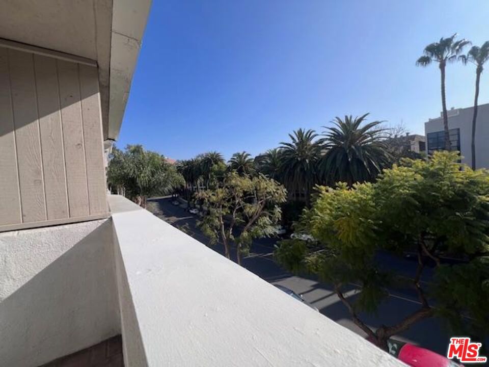 11645 Montana Avenue 102 Property Photo 26