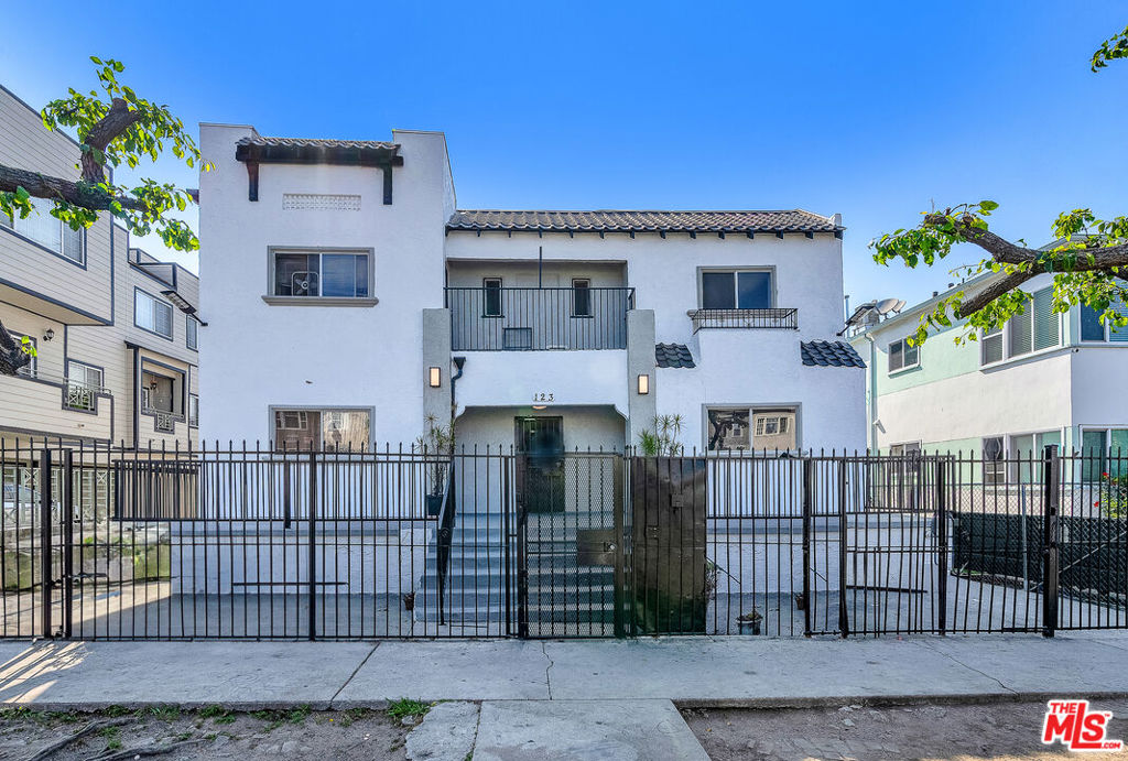 123 S Westmoreland Avenue Property Photo