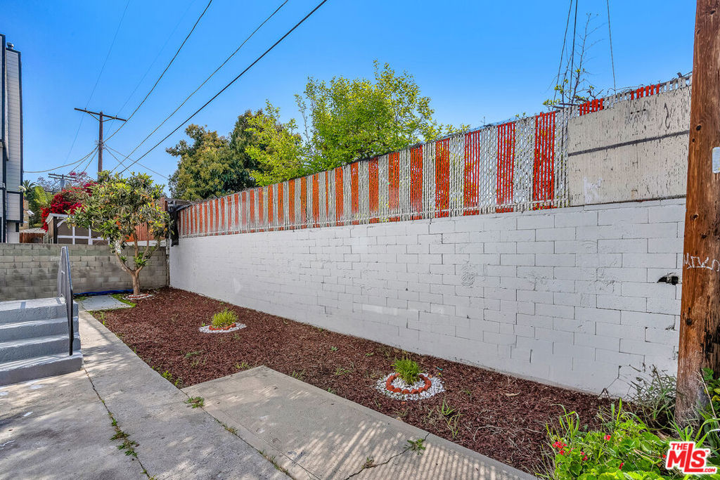 123 S Westmoreland Avenue Property Photo 26