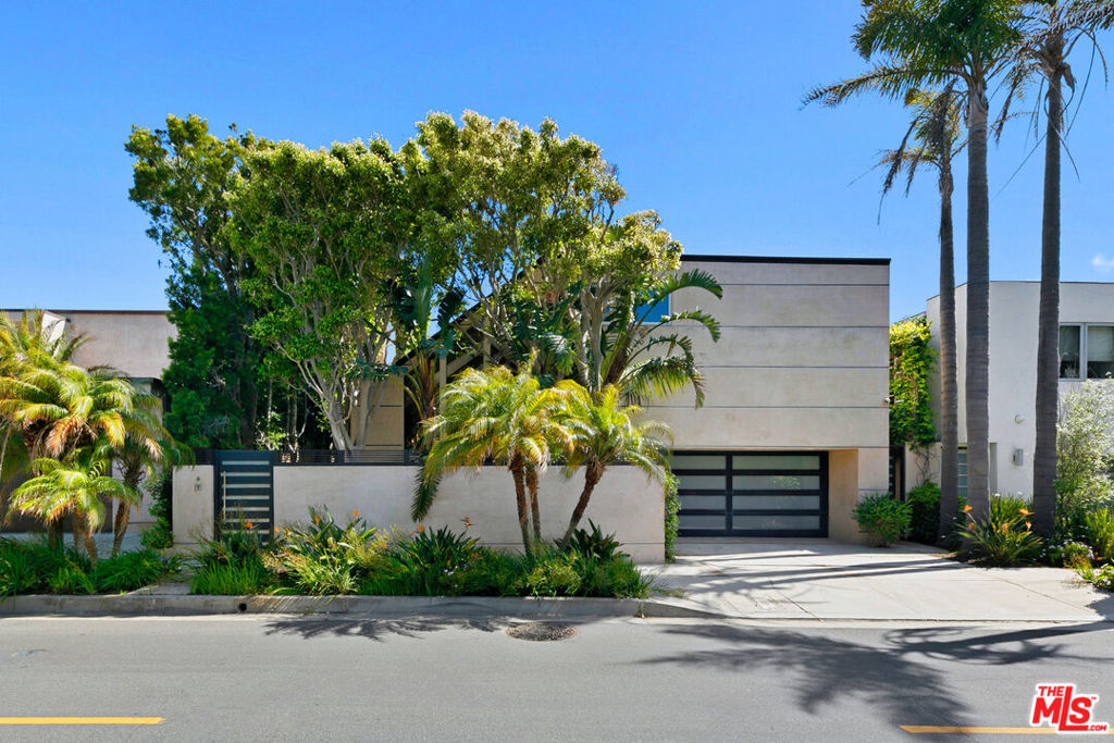 31522 Broad Beach Road Property Photo 3