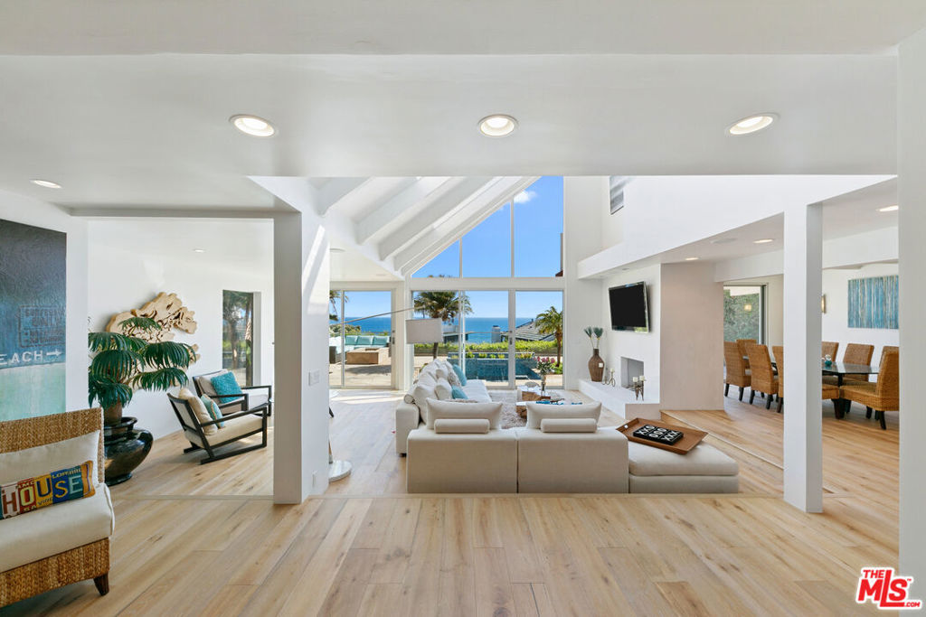 31522 Broad Beach Road Property Photo 10