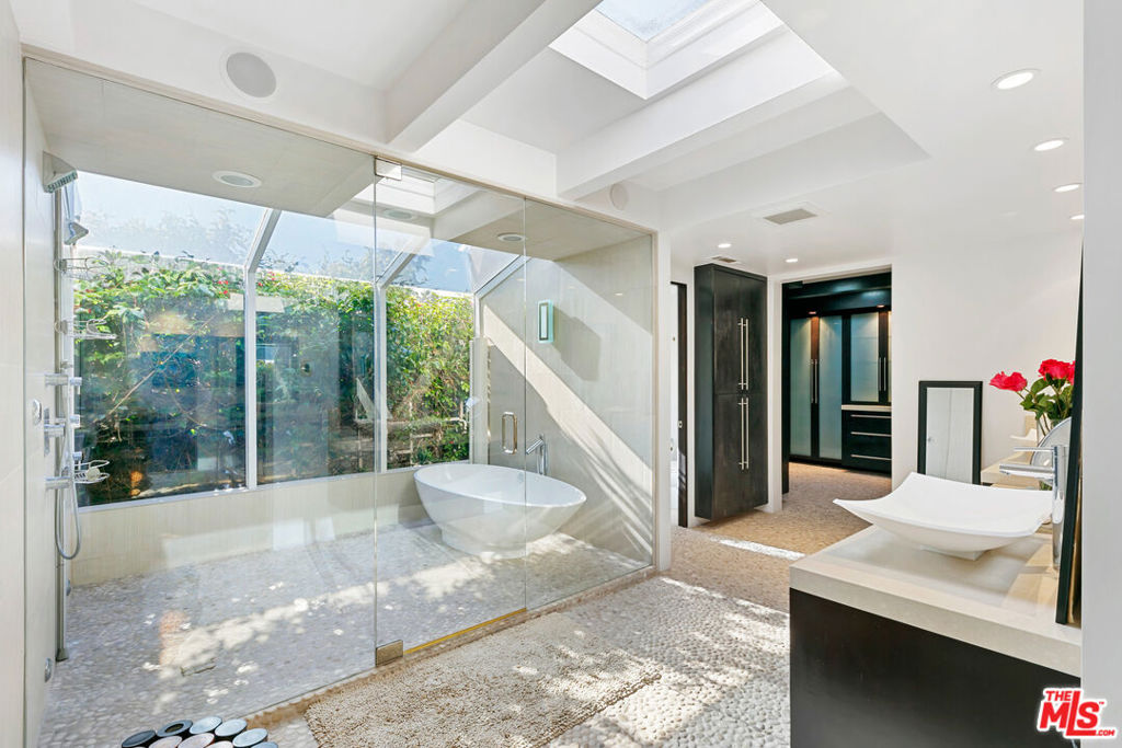 31522 Broad Beach Road Property Photo 31