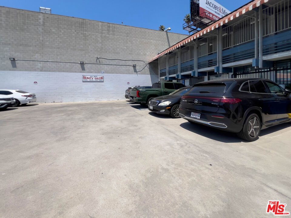 5106 Hollywood Boulevard 103 Property Photo 15