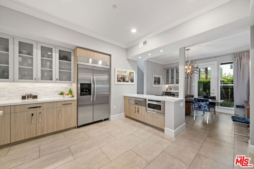 6099 S Seabluff Drive Property Photo 11