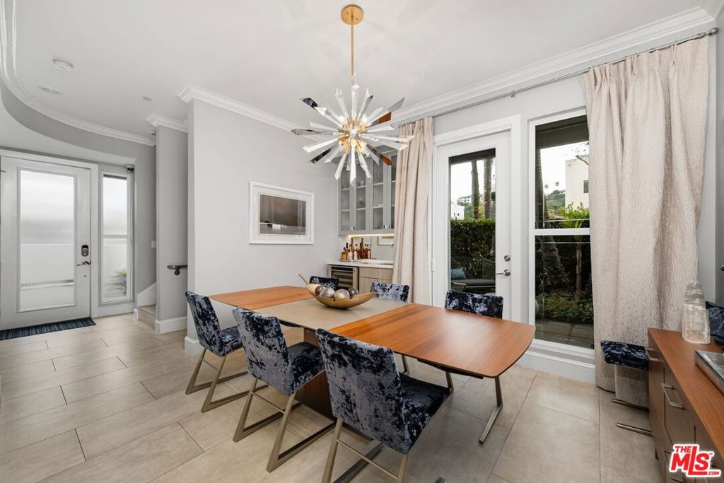 6099 S Seabluff Drive Property Photo 12