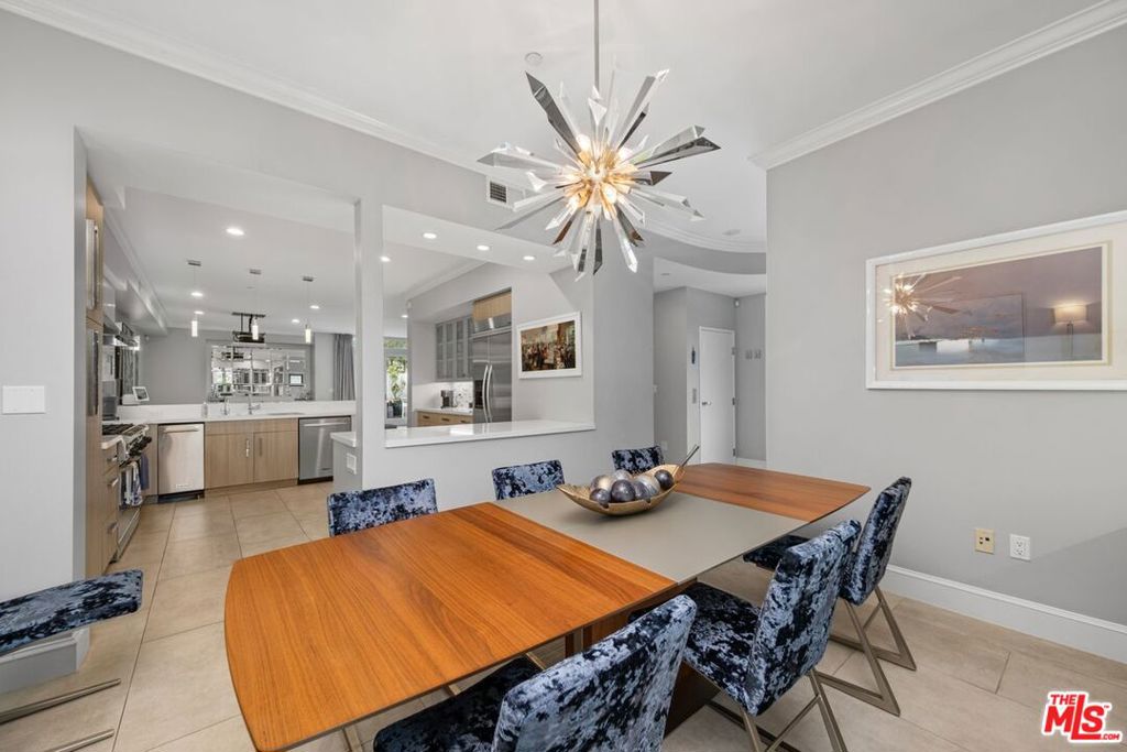 6099 S Seabluff Drive Property Photo 13