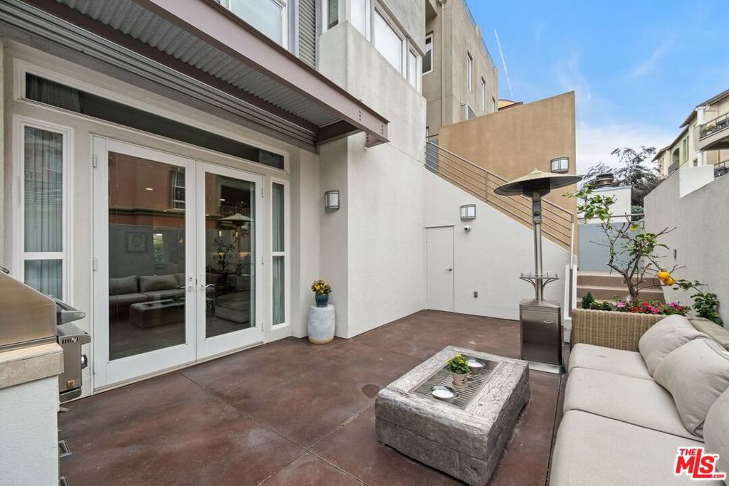 6099 S Seabluff Drive Property Photo 16