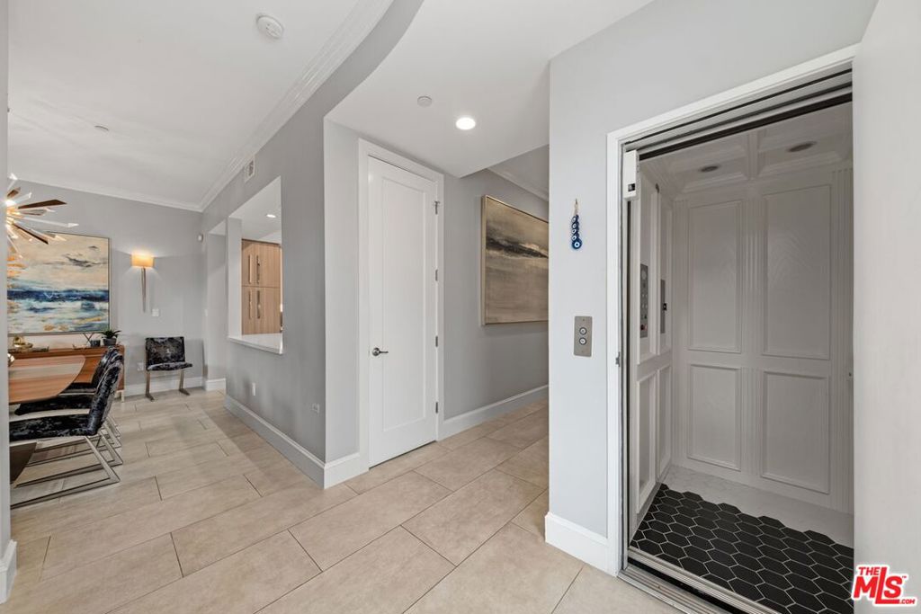 6099 S Seabluff Drive Property Photo 18