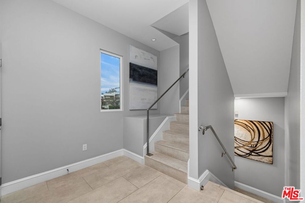 6099 S Seabluff Drive Property Photo 20