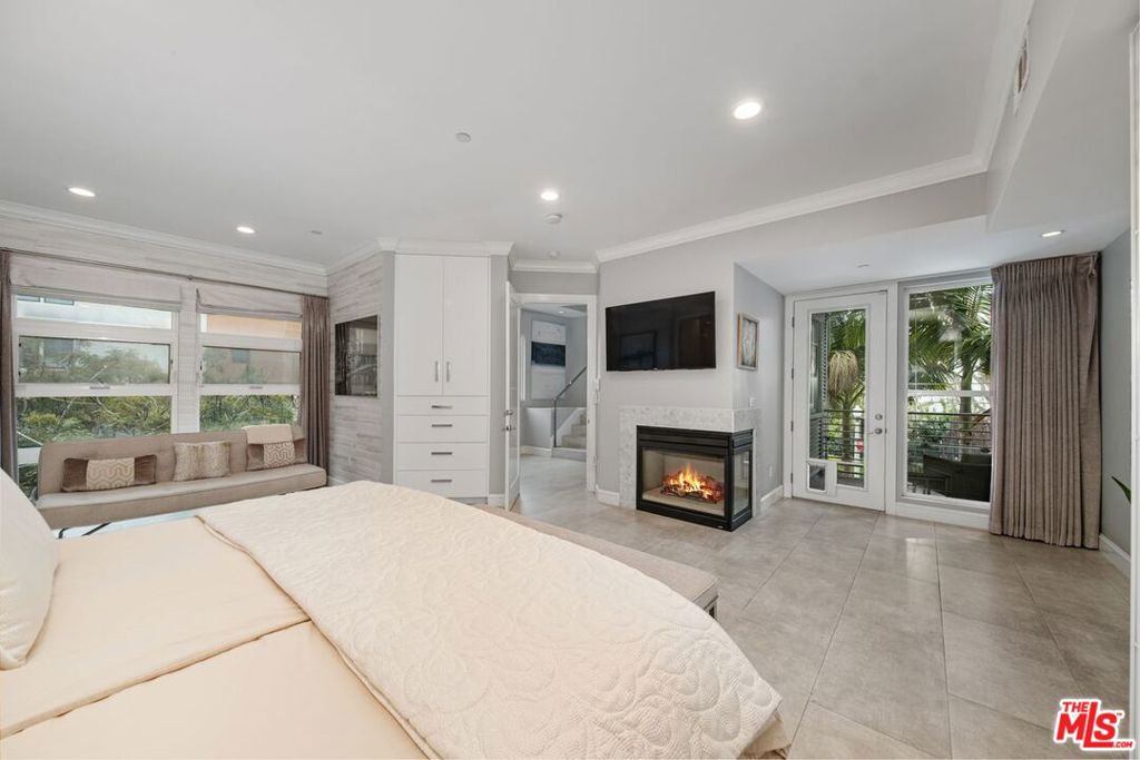 6099 S Seabluff Drive Property Photo 21