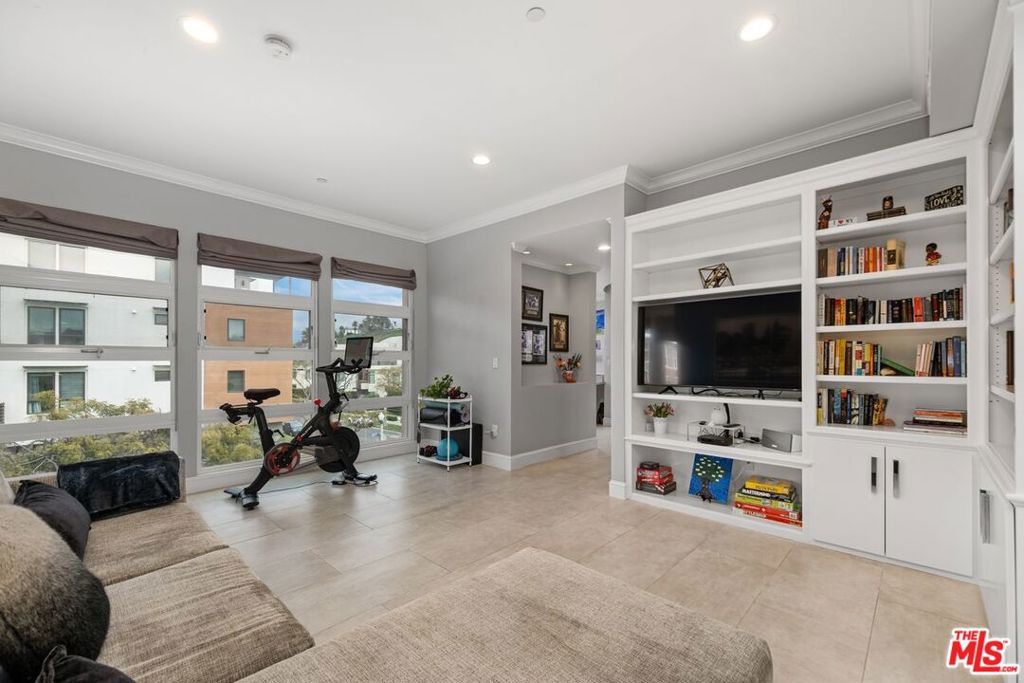 6099 S Seabluff Drive Property Photo 32