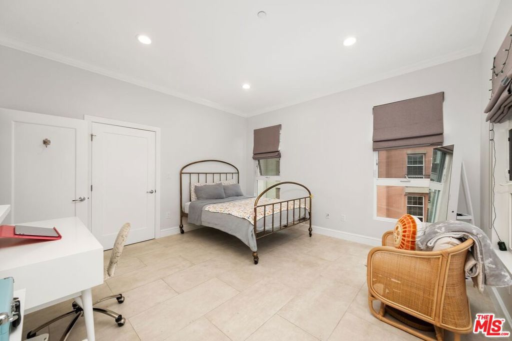 6099 S Seabluff Drive Property Photo 34