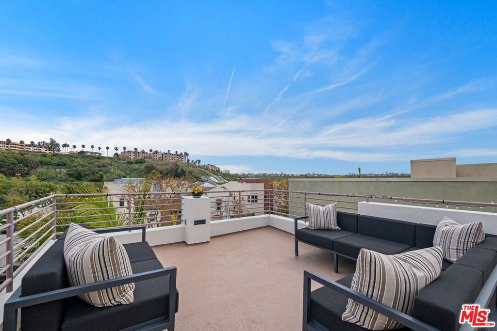 6099 S Seabluff Drive Property Photo 37