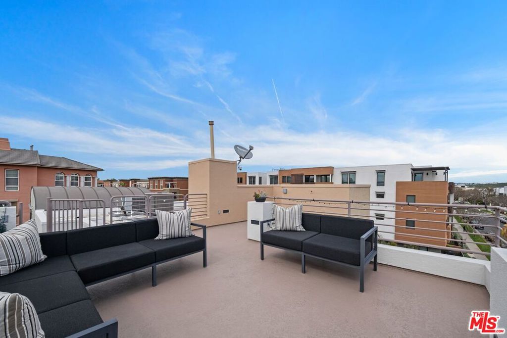 6099 S Seabluff Drive Property Photo 38