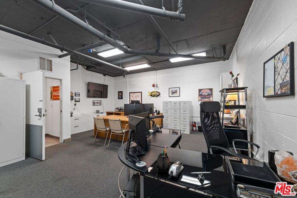 6099 S Seabluff Drive Property Photo 41