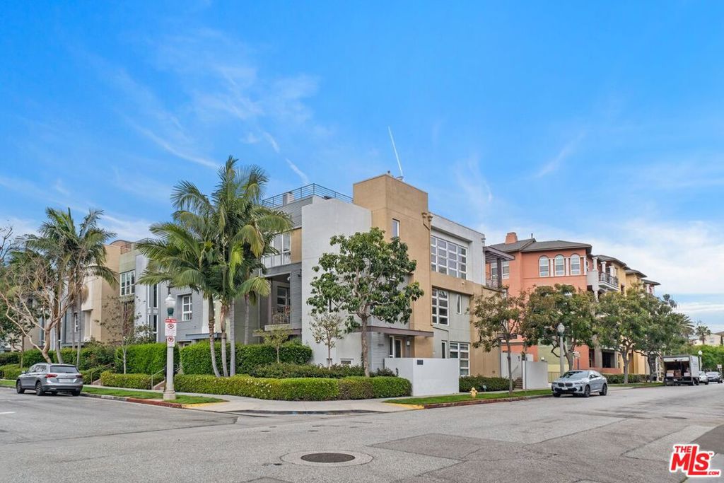 6099 S Seabluff Drive Property Photo 43