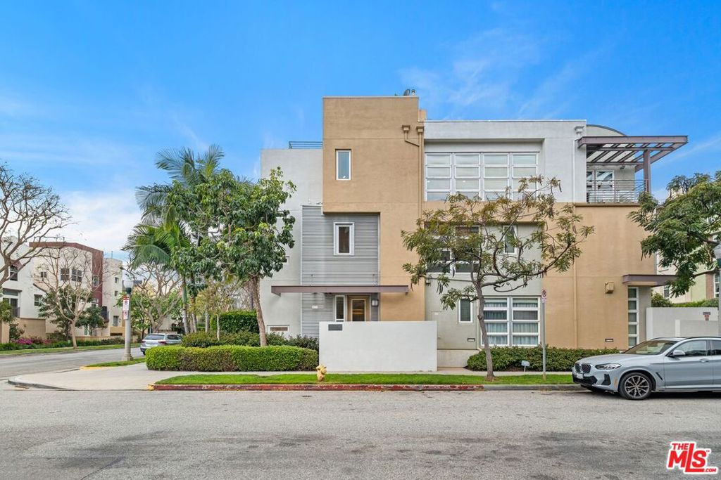 6099 S Seabluff Drive Property Photo 44