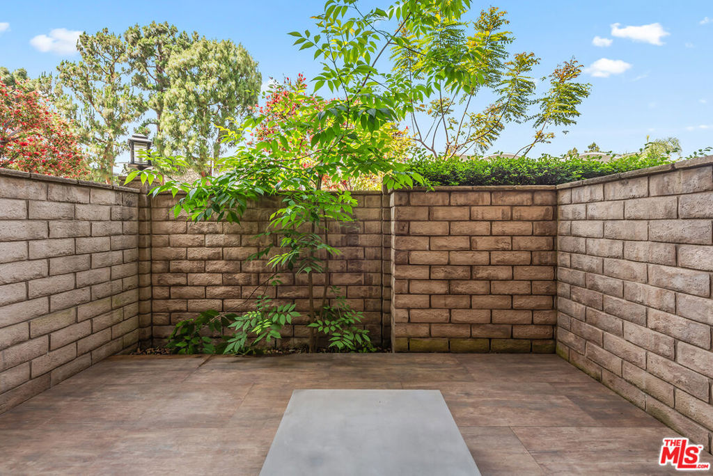 4801 La Villa Marina C Property Photo 5