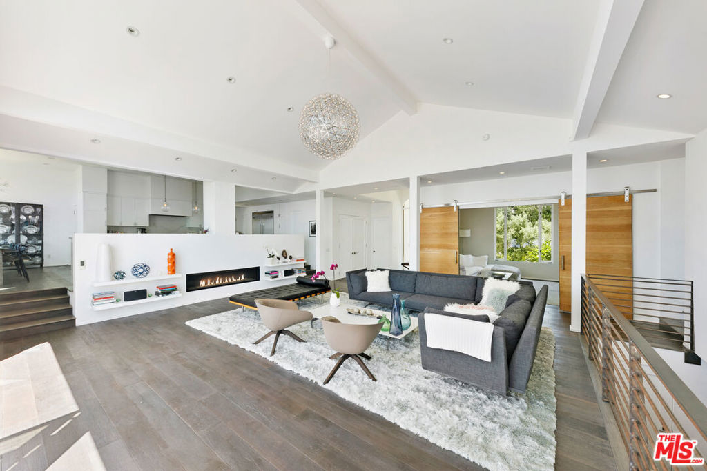 27450 Calicut Road Property Photo 19