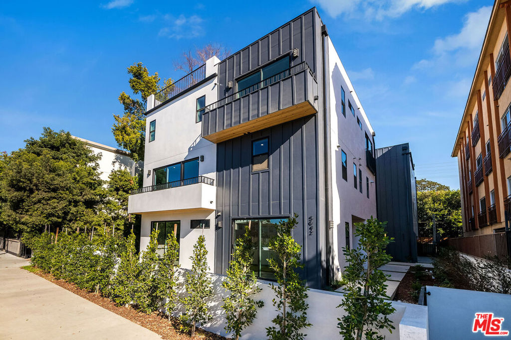 5042 Laurel Canyon Boulevard 2 Property Photo