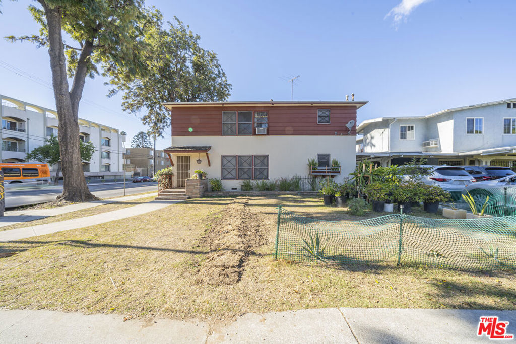 4455 W 3rd Street Property Photo 1