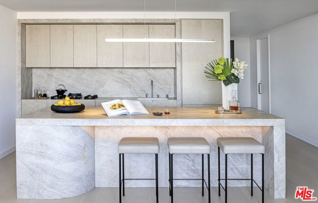 9200 Wilshire Blvd 406W Property Photo 1