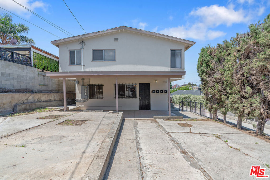 945 N Ditman Avenue Property Photo 25