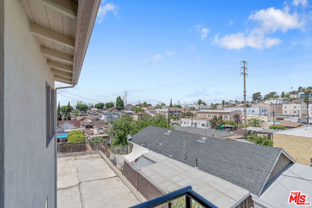 945 N Ditman Avenue Property Photo 38