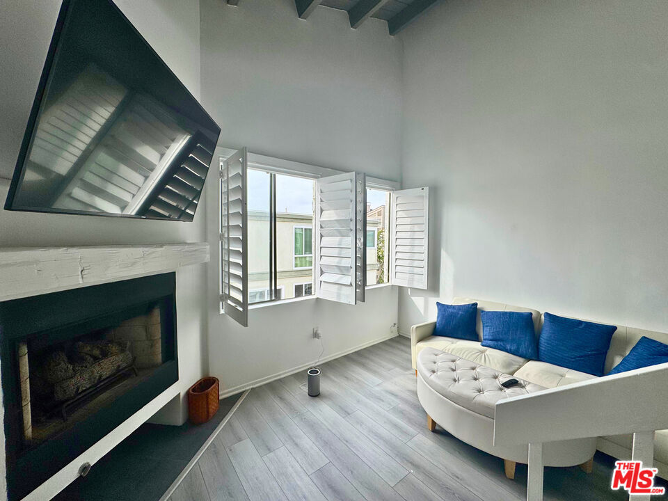 14 Mast Street Property Photo 8
