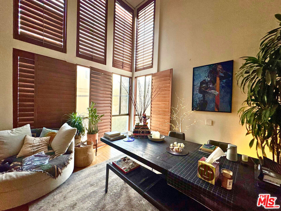 14 Mast Street Property Photo 13