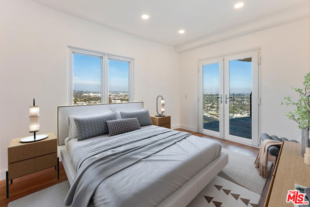 8654 Hollywood Boulevard Property Photo 25