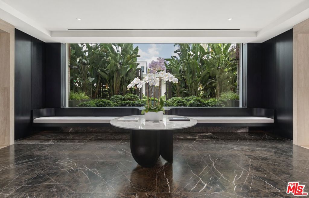 9200 Wilshire Blvd 202e Property Photo 15