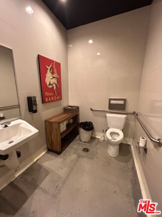 2861 W Sunset Boulevard Property Photo 14