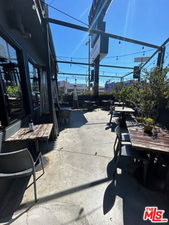 2861 W Sunset Boulevard Property Photo 17