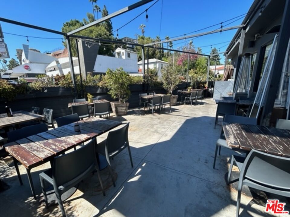 2861 W Sunset Boulevard Property Photo 19