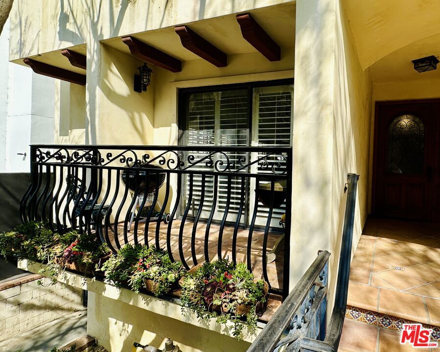 11953 Goshen Avenue 5 Property Photo 2