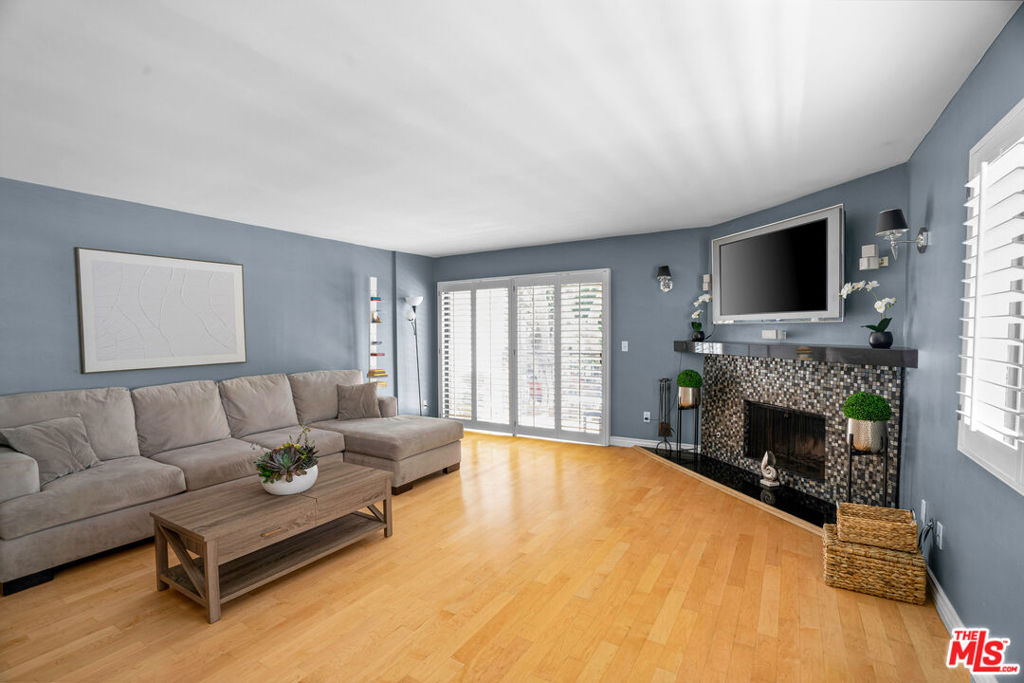 11953 Goshen Avenue 5 Property Photo 11