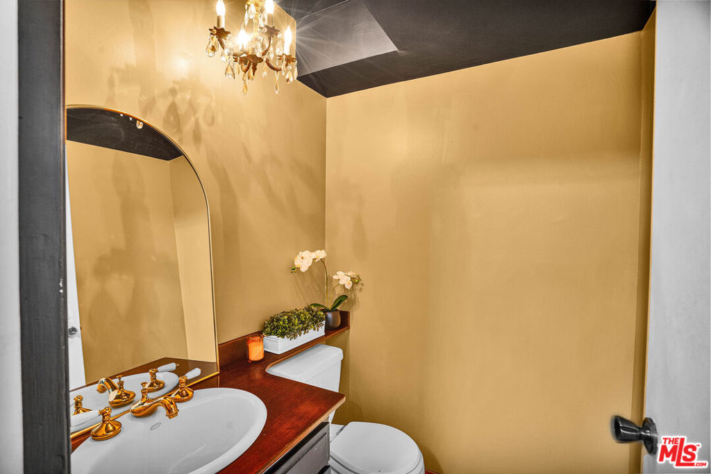 11953 Goshen Avenue 5 Property Photo 13