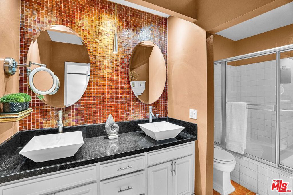 11953 Goshen Avenue 5 Property Photo 20