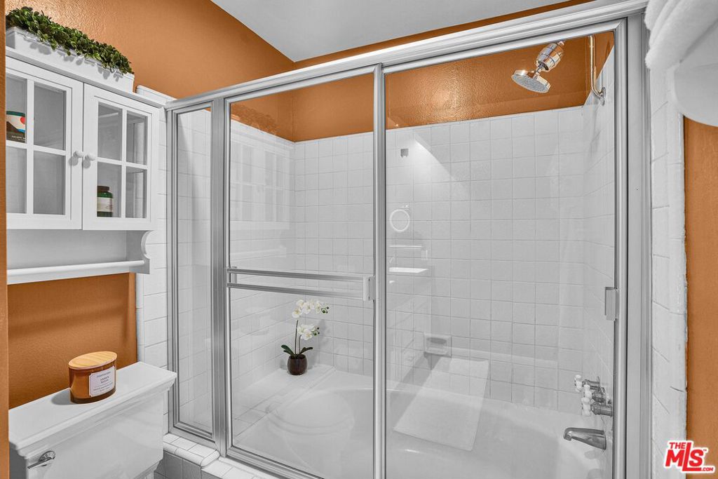 11953 Goshen Avenue 5 Property Photo 21