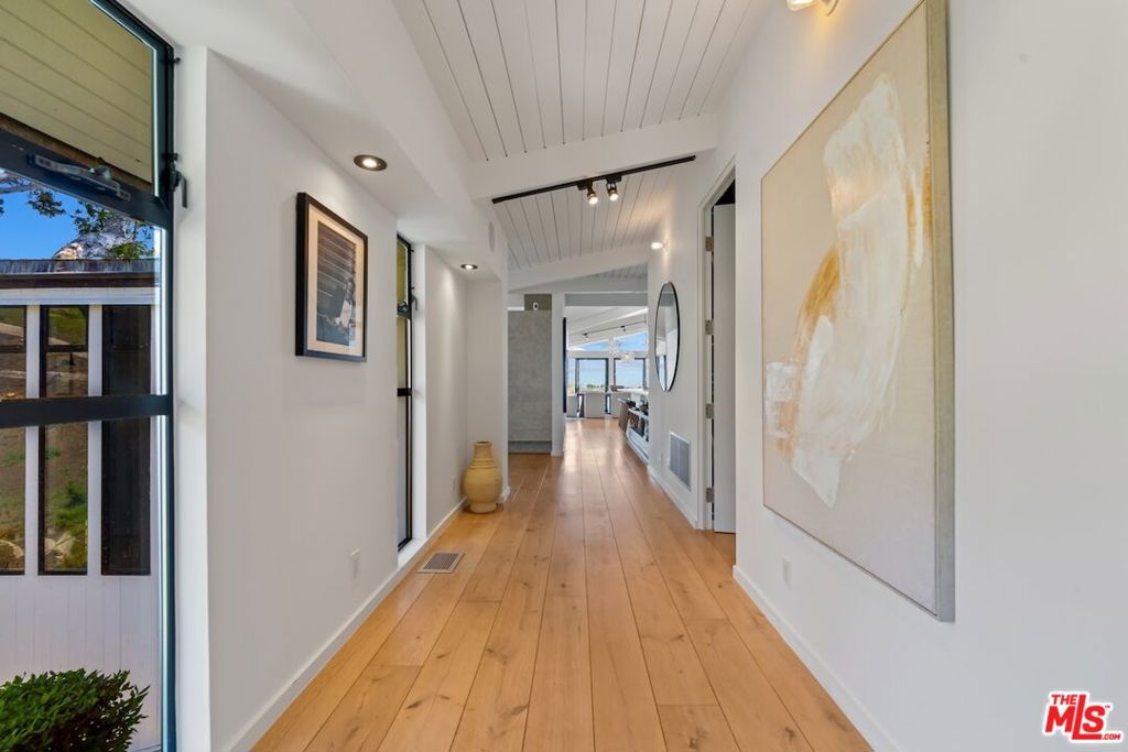 23701 Harbor Vista Drive Property Photo 17