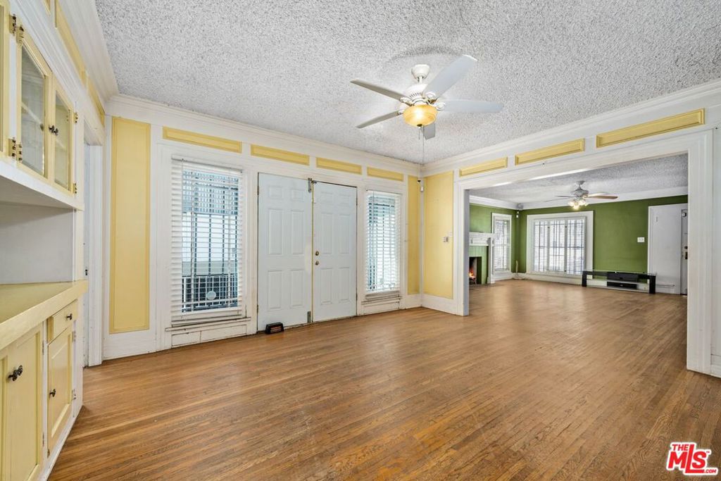 206 N Oxford Avenue Property Photo 19