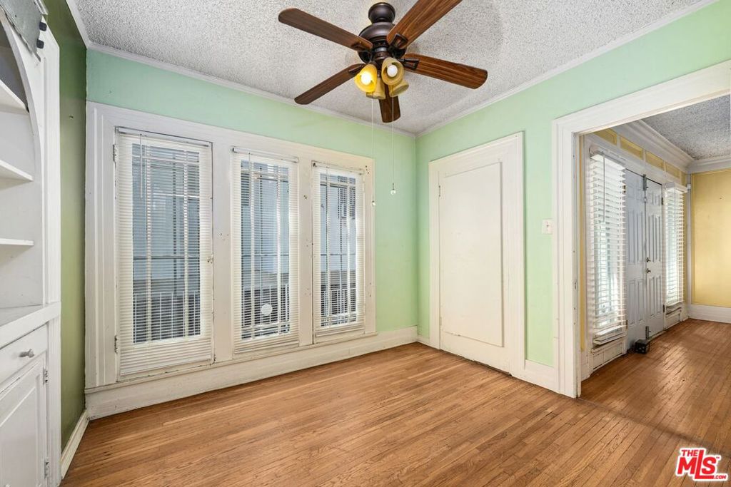 206 N Oxford Avenue Property Photo 25