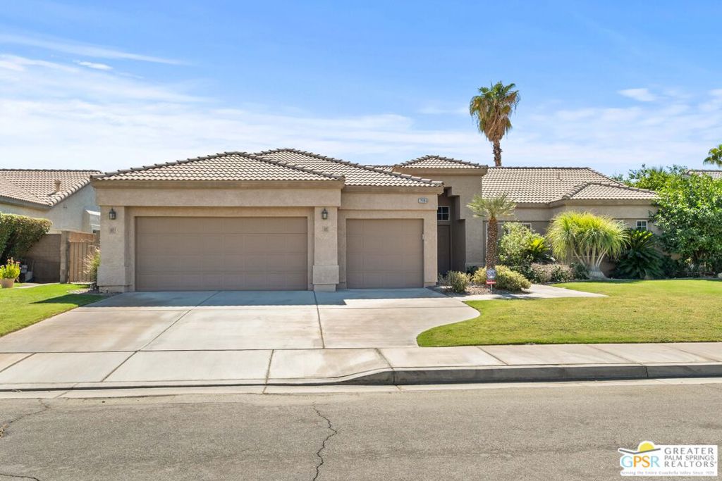 79185 Canterra Circle Property Photo 3