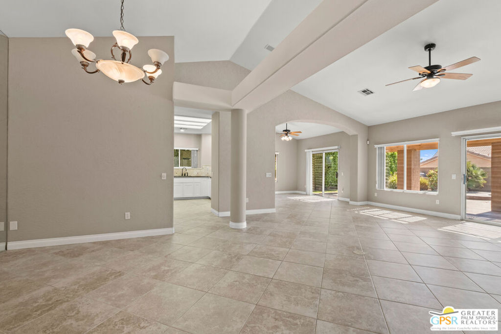 79185 Canterra Circle Property Photo 5
