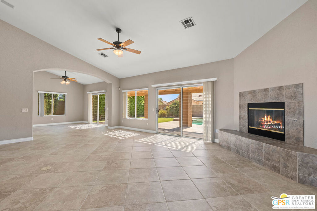 79185 Canterra Circle Property Photo 6
