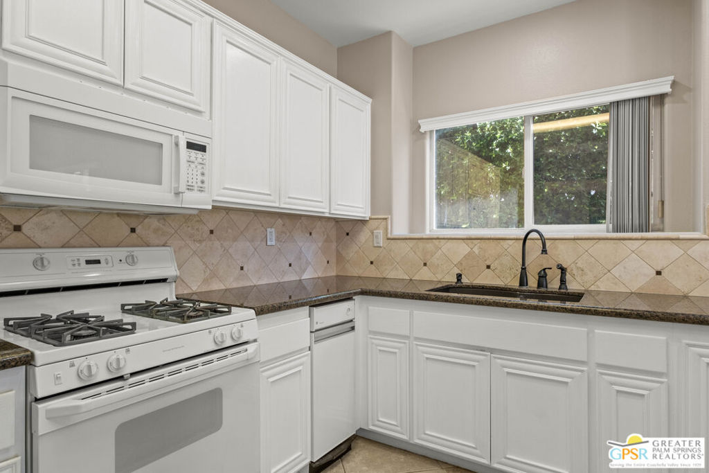 79185 Canterra Circle Property Photo 22