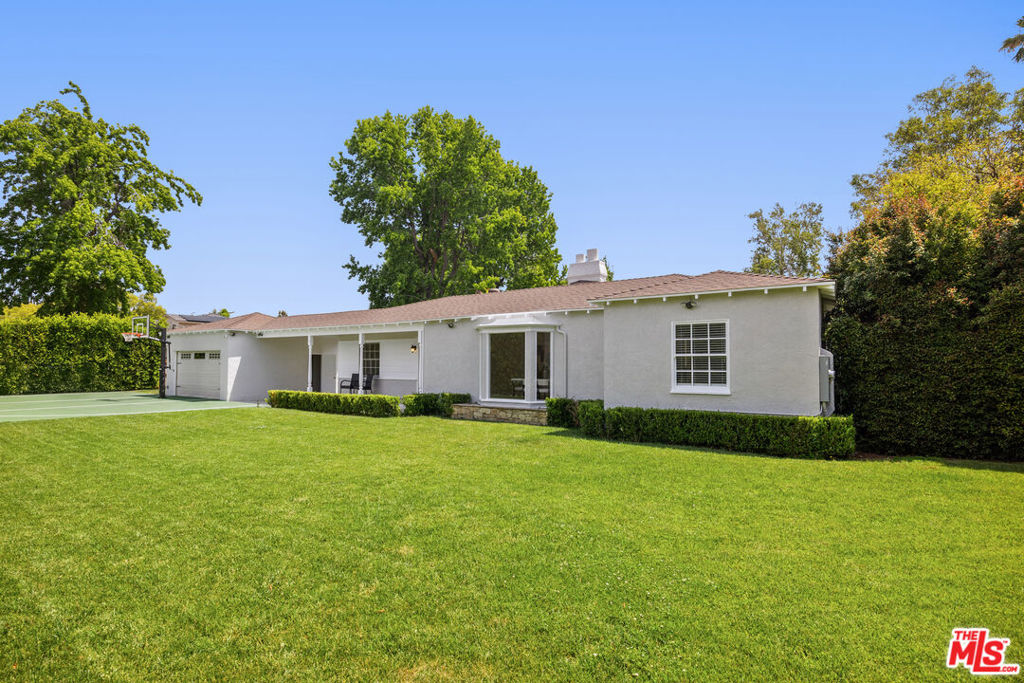 5432 Fulton Avenue Property Photo 1